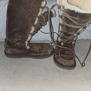UGG Brown Suede Fur-Lined Boots size 10